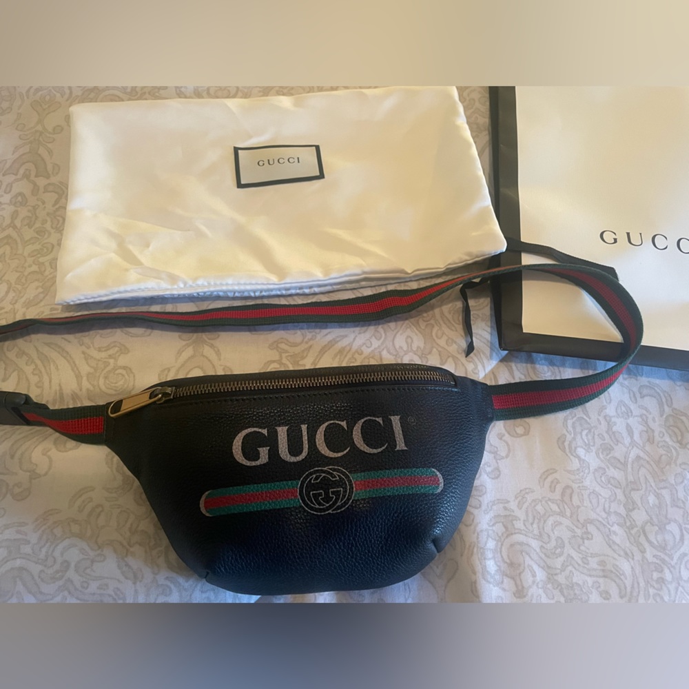 Gucci Logo Belt Bag